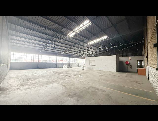 440M² WAREHOUSE TO LET IN WADEVILLE